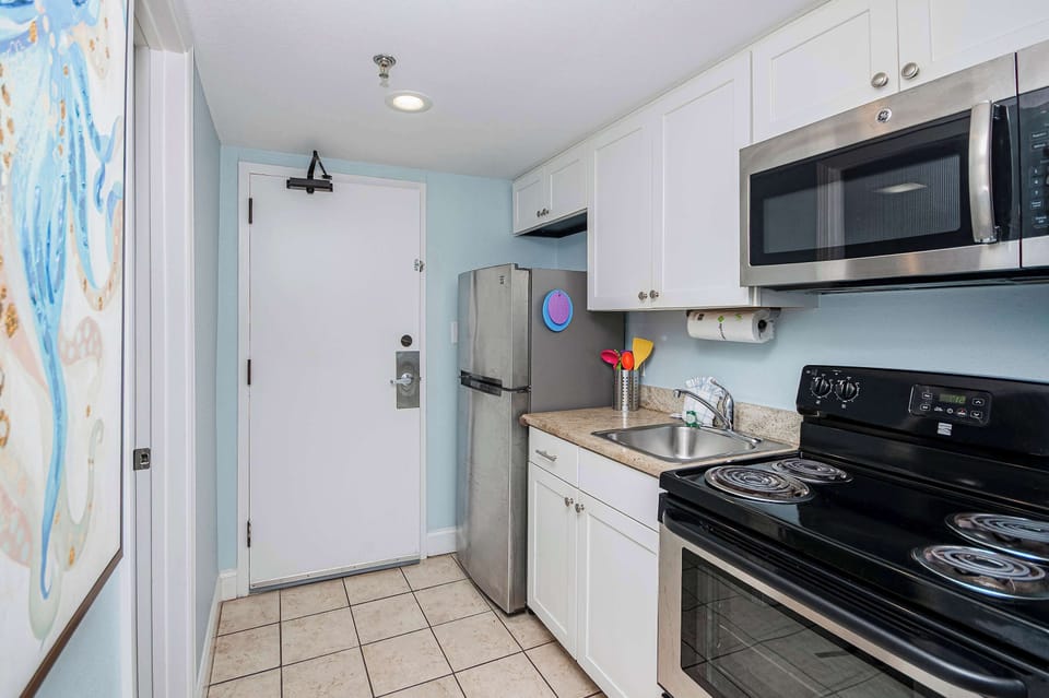 A spacious kitchen with all the tools you need for culinary creativity.