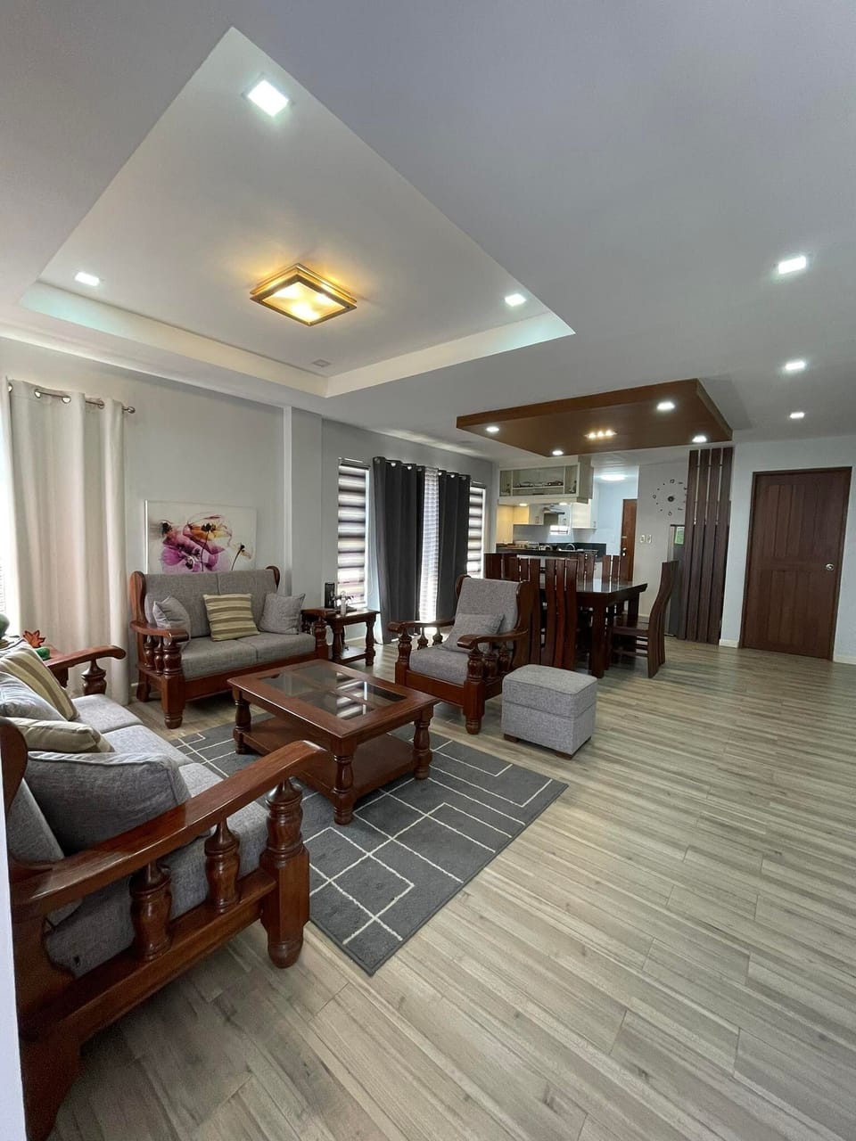 What you see when you enter the house, open space through the kitchen