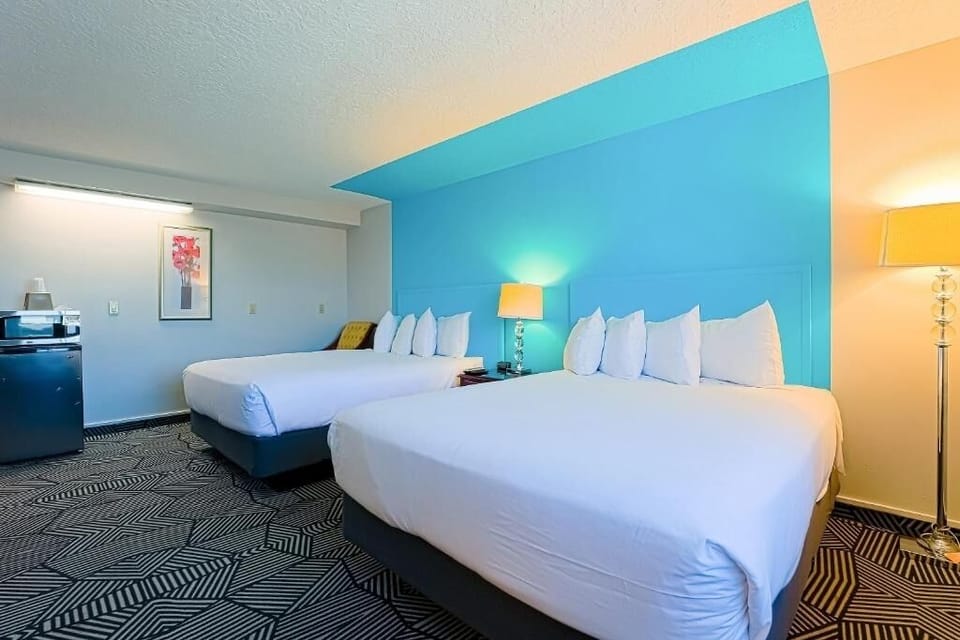 Unit with 2 Queen Beds