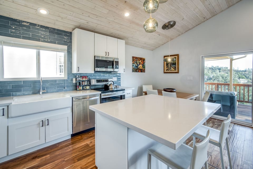 Modern kitchen recently remodeled with new appliances