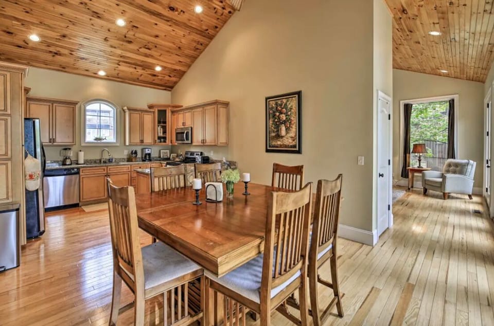 Open concept: kitchen and dining