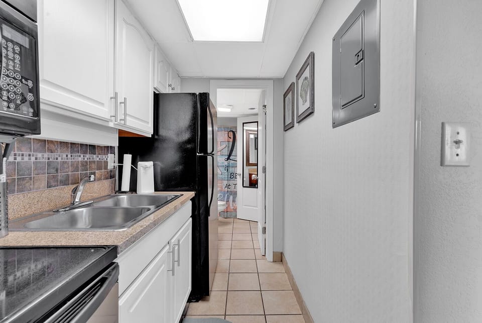full kitchen