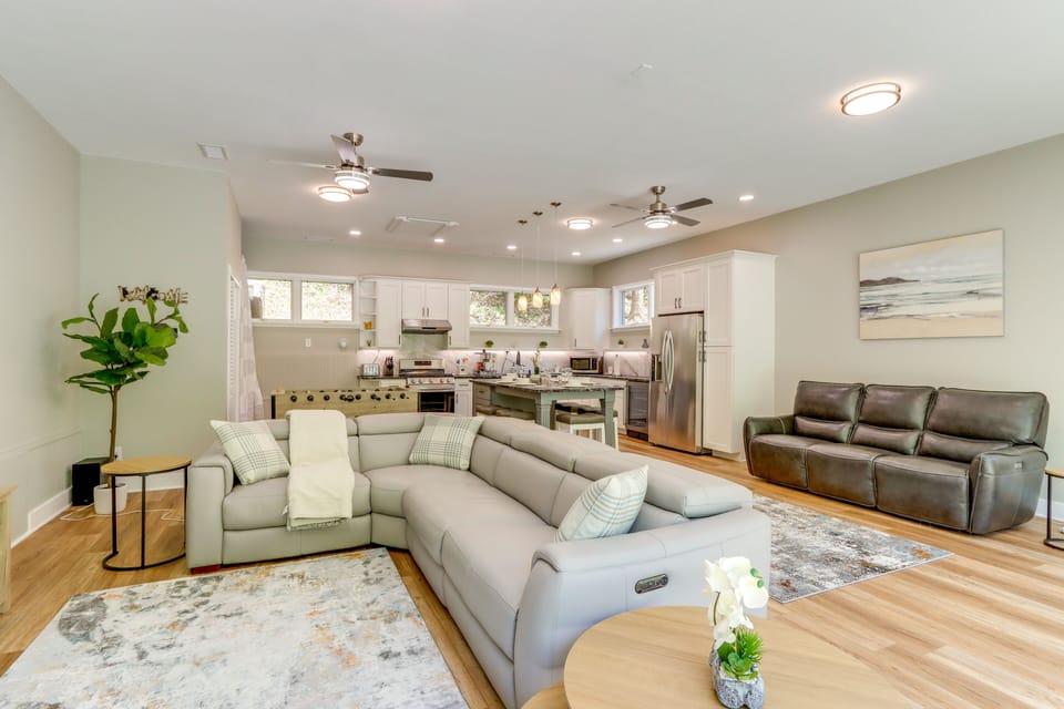 Living Area | Keyless Entry
