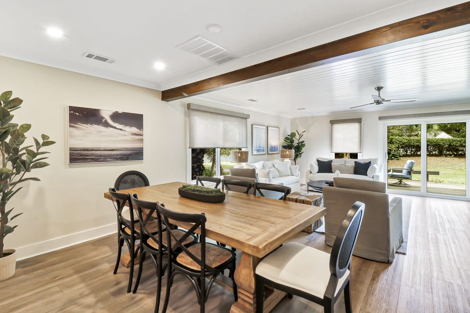 672 Queens Grant | Dining Table - 672 Queens Grant | Dining Table