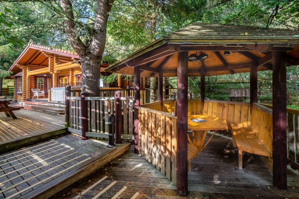 Beaver Creek Lodge seating area