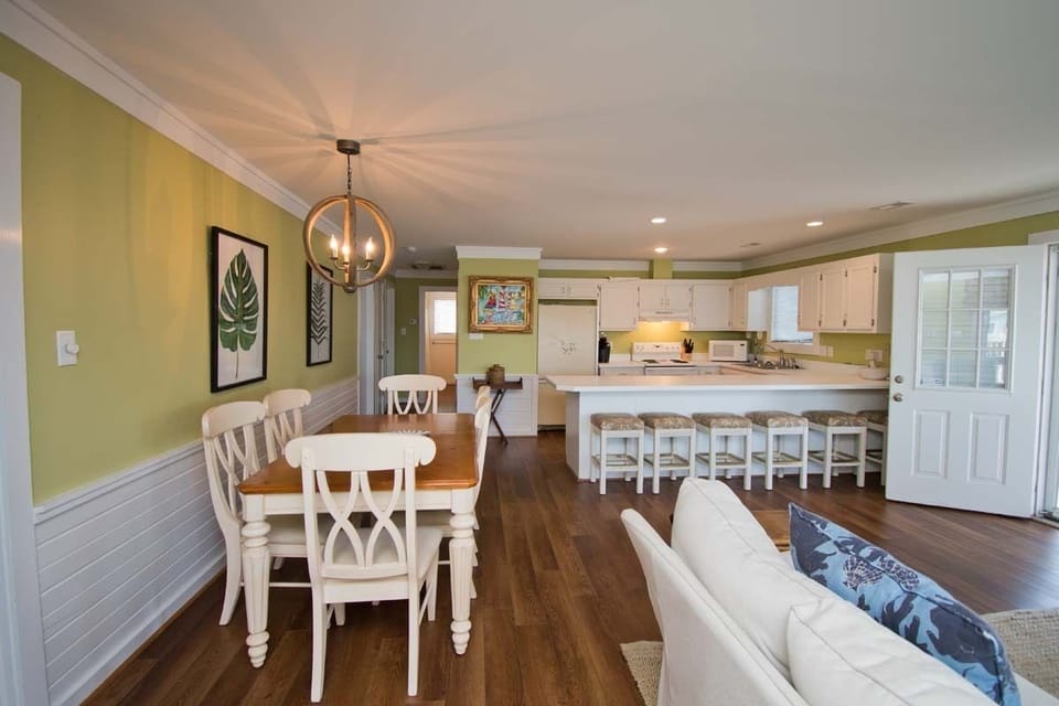 Dining / Kitchen