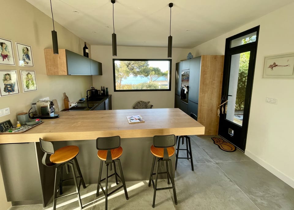 Fully equipped kitchen with magnificent view