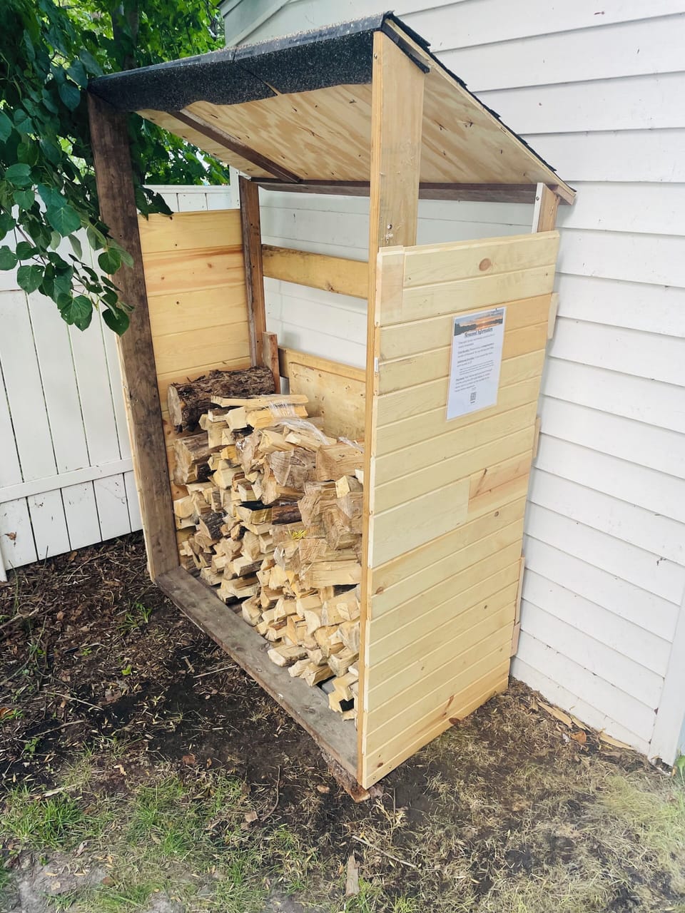 Firewood is available for use! The first bundle is complimentary 🔥