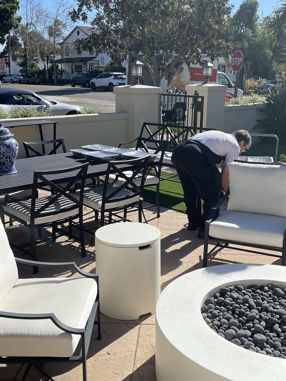 Outdoor dining