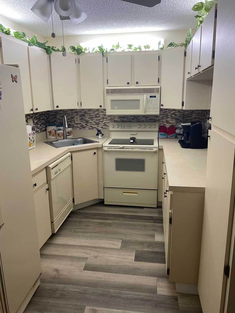 The Quiet Retreat Kitchen