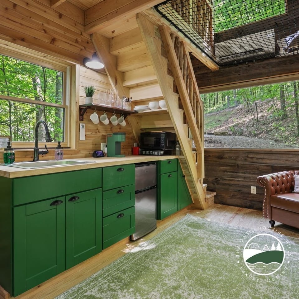 Kitchen with everything you will need to prepare your meals. 