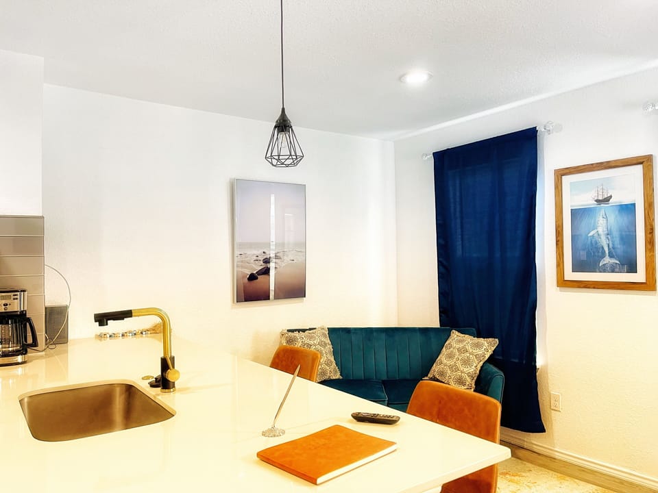 Open space, kitchen and living room.
