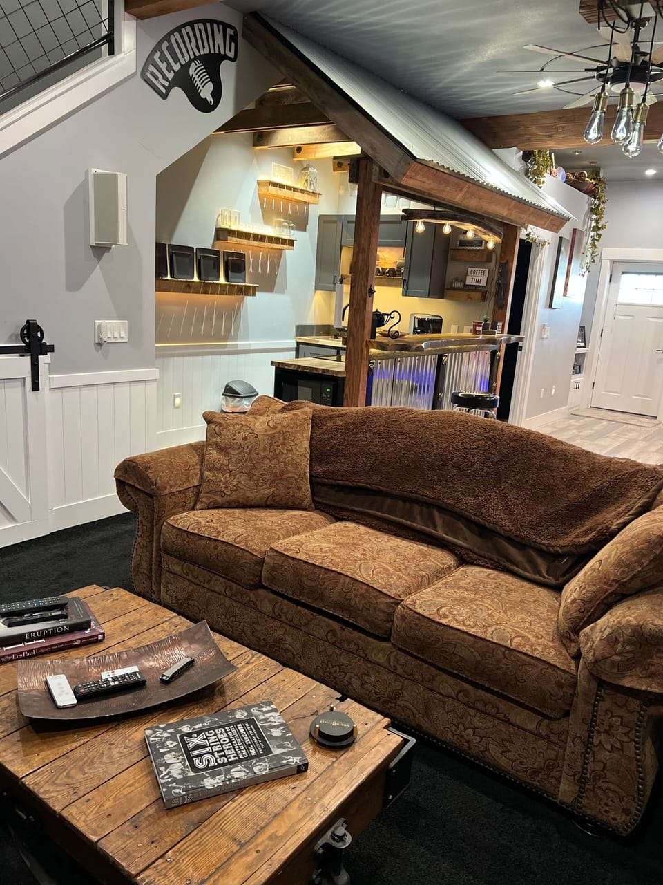 Looking back at the Bar & Kitchen.