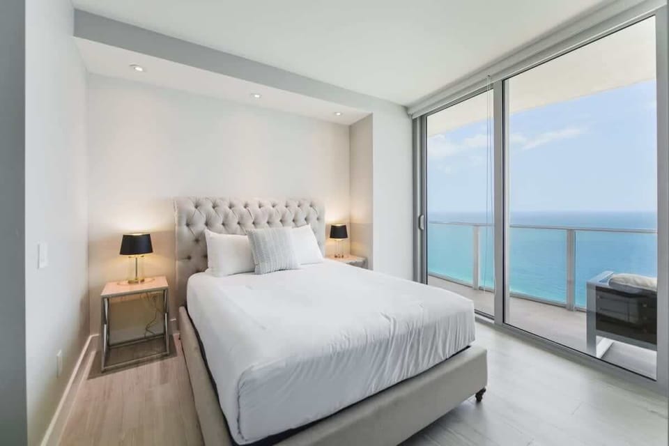 Second bedroom, Queen size bed