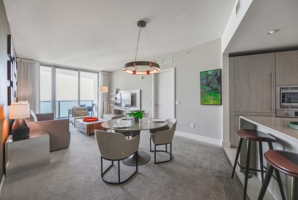 Spectacular living room and dining table