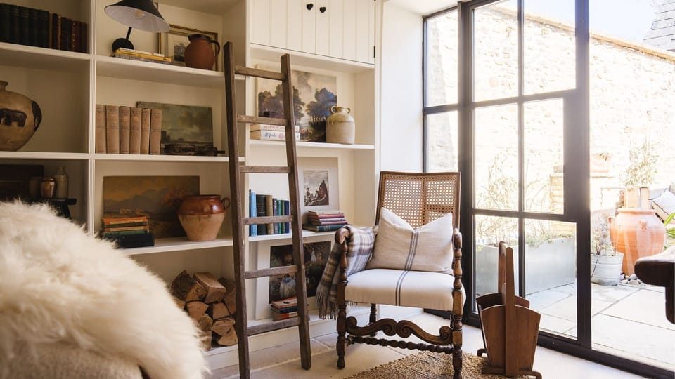 Reading nook, Little Oakley Cottage, Bolthole Retreats