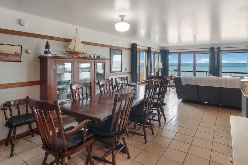 Dinner (or family game night) with a view!