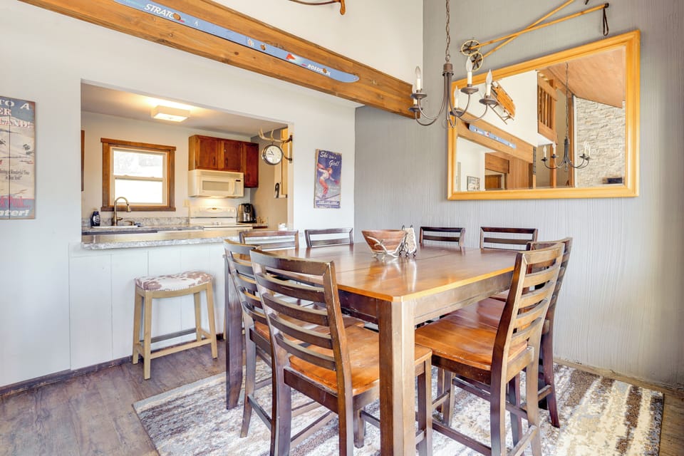 Dining Area | 1st Floor | Dishware/Flatware Provided | Coffee Maker
