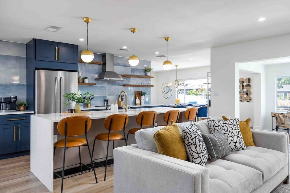 Living room / Kitchen /Sofa Sleeper- sleeps 2