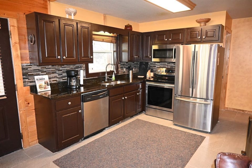 Fully Equipped Updated Kitchen