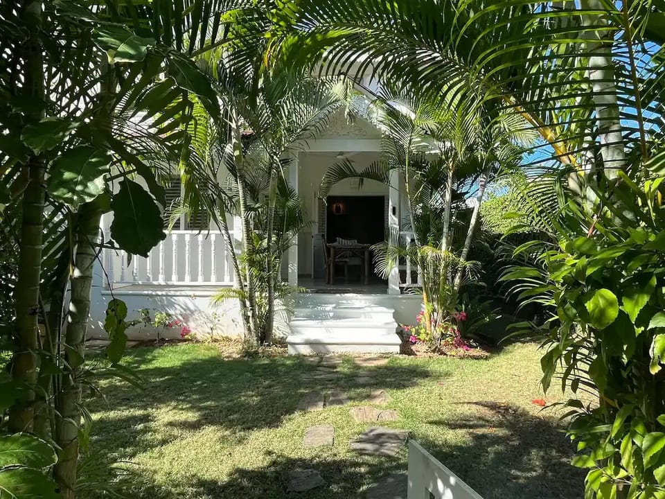 Entrance to you your Curuba Villa!