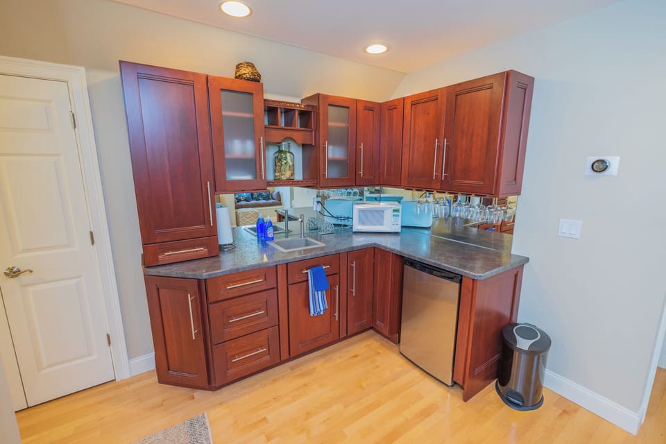 Top floor private kitchenette
