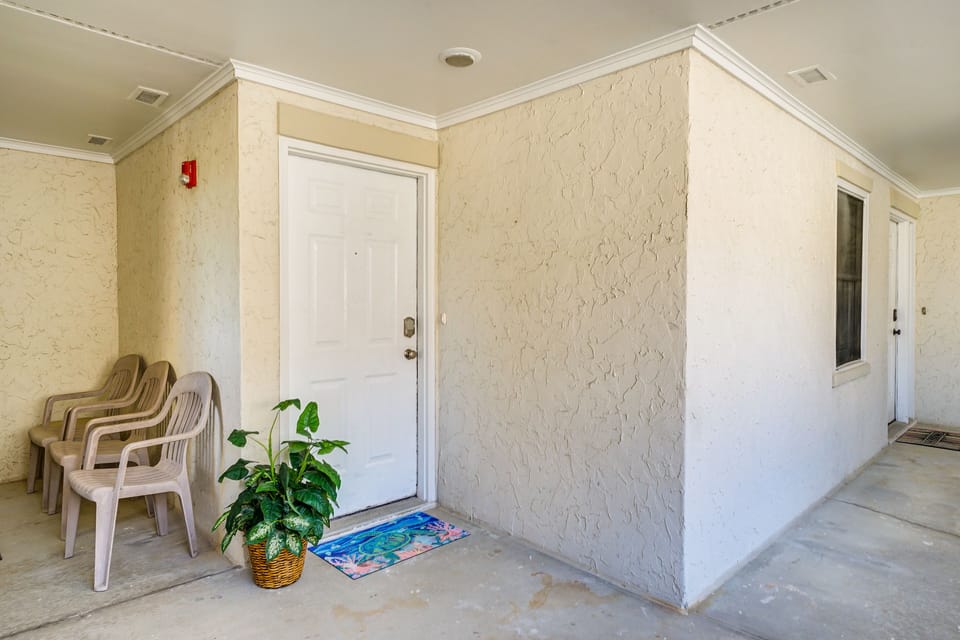 Private Entrance