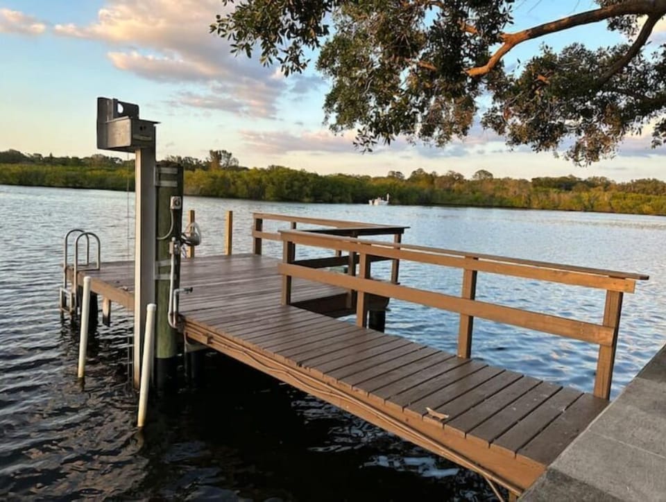 Private dock for launching the kayaks, fishing, or just relaxing!