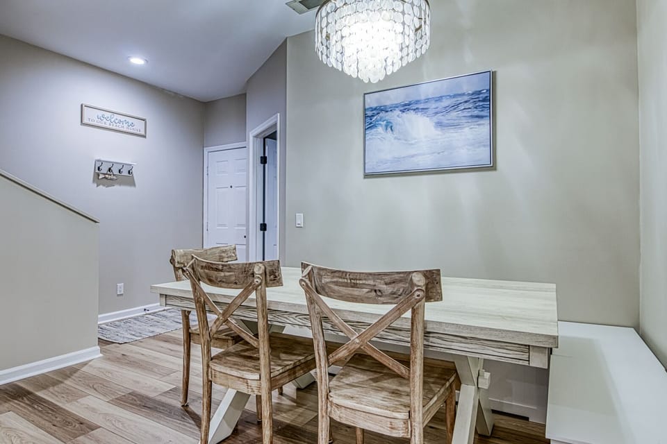 Dining room table with bench seating seats 8