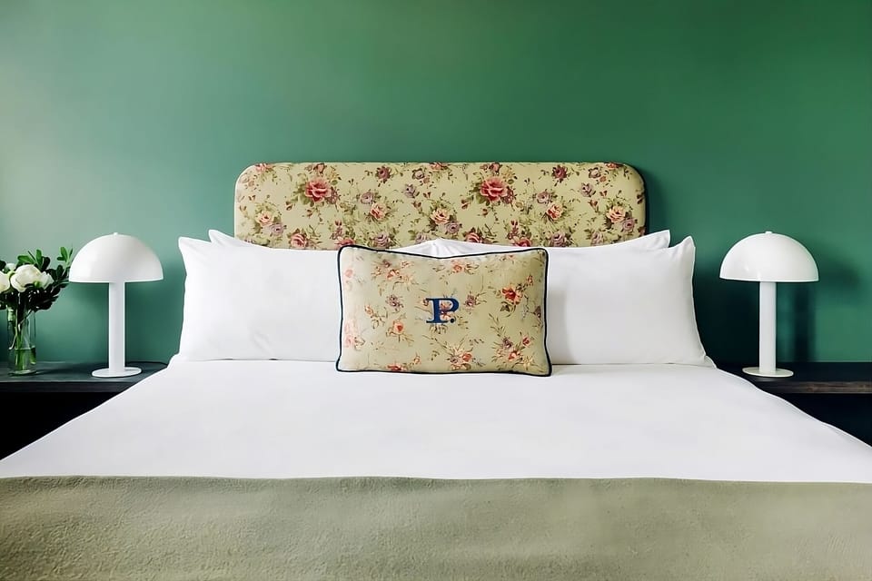 Unit with 1 Queen size Bed