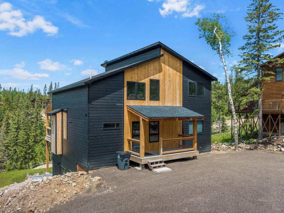 Front Entry with Parking for Multiple Vehicles