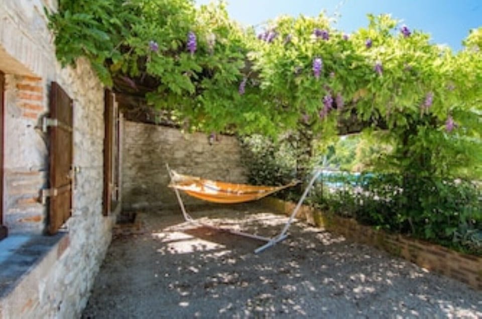 La Garenne, 3 bedrooms, sleeps up to 8