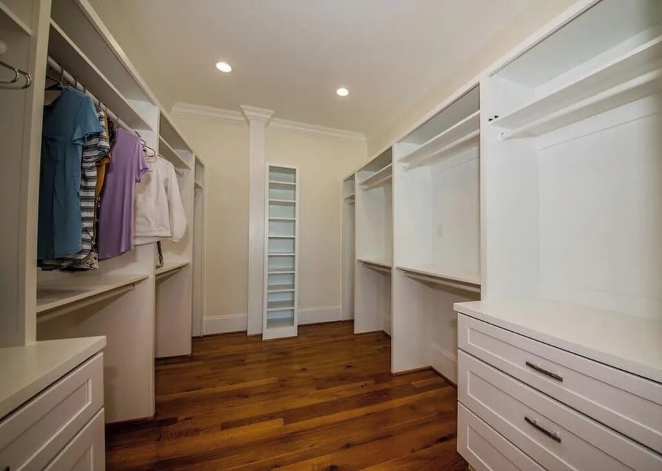 101's Massive Walk-In Closet