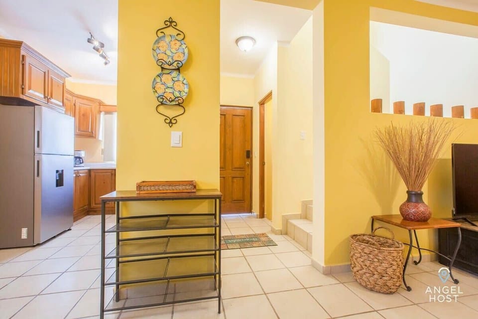 The kitchen/happway