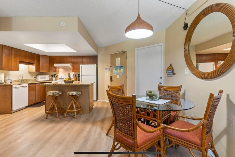 Main kitchen/ dining room