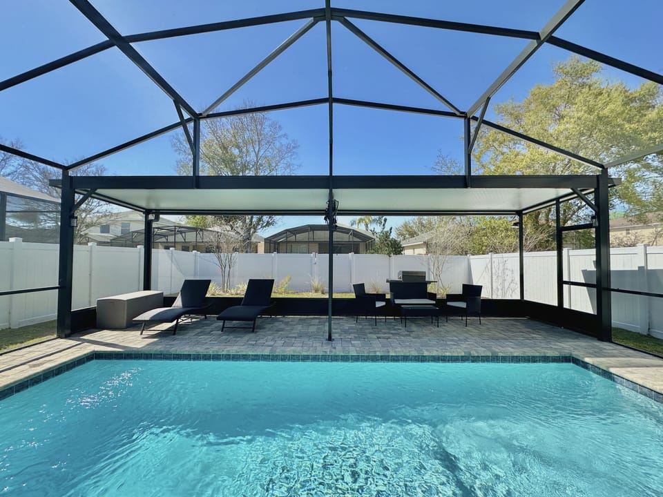 Private Pool_Patio