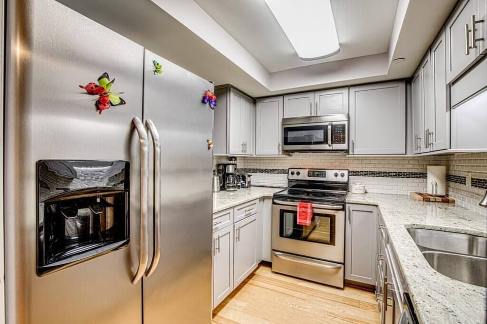 Full well equipped kitchen