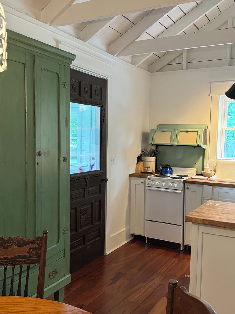 Vintage kitchen with all modern appliances