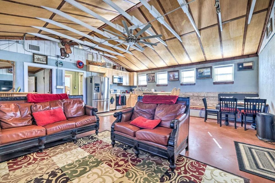 Living area. 