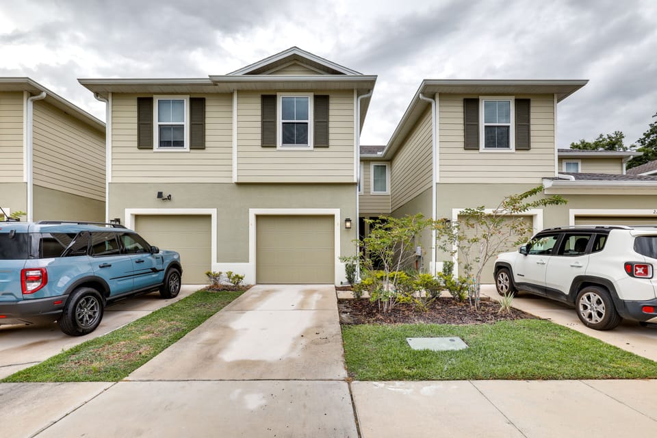 Brandon Vacation Rental | 2BR | 2.5BA | 1,536 Sq Ft | 1 Step to Enter