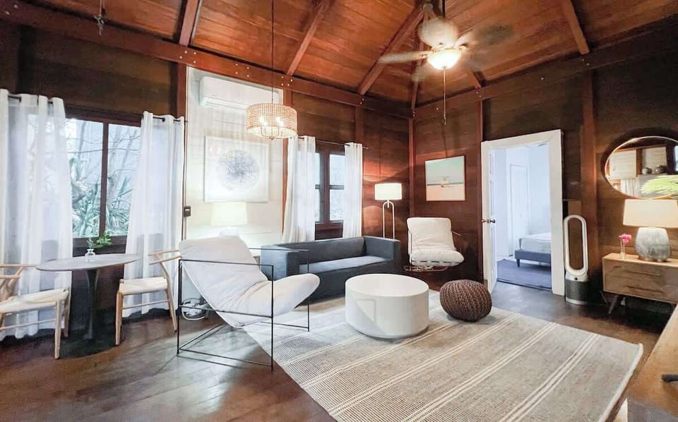 Cozy and inviting living space – perfect for relaxation and quality time.