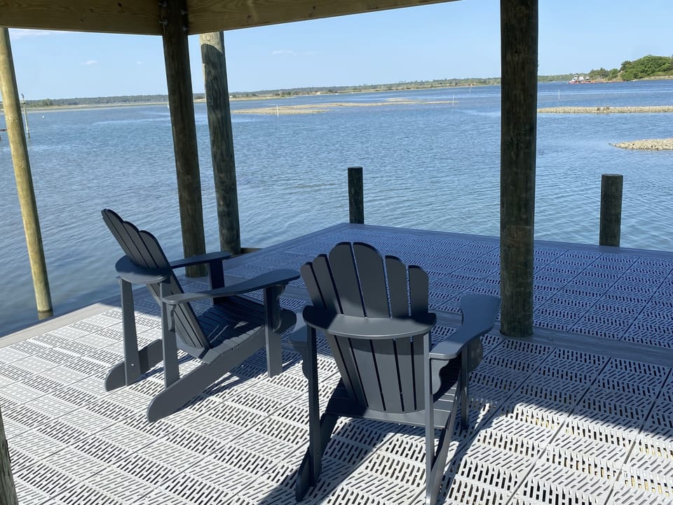 Dock w/ seating.  Bring your boat and park it for the week.  Fishing avail too!