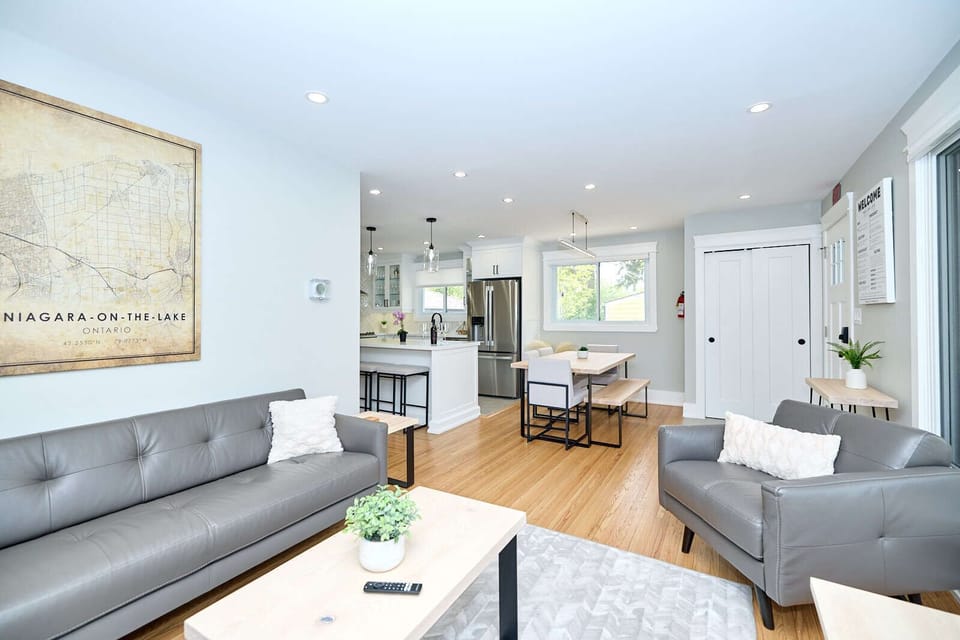 Living Room (1)