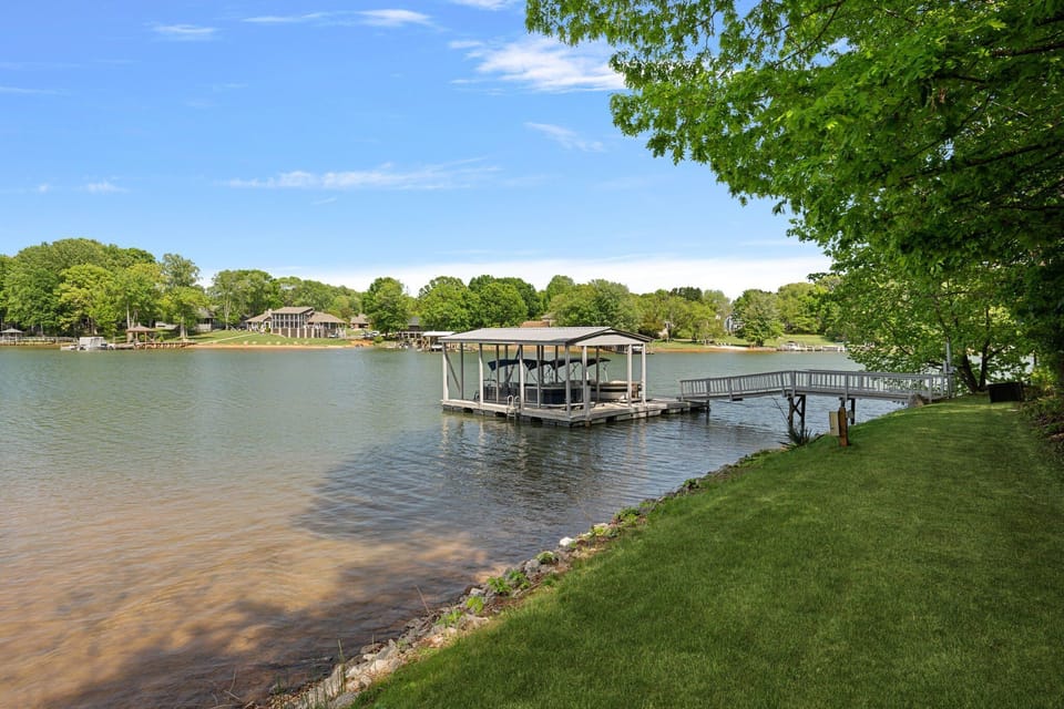 Covered dock for your rental boat.