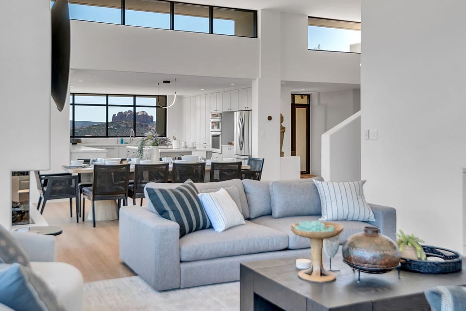 Open and Bright Floor Plan