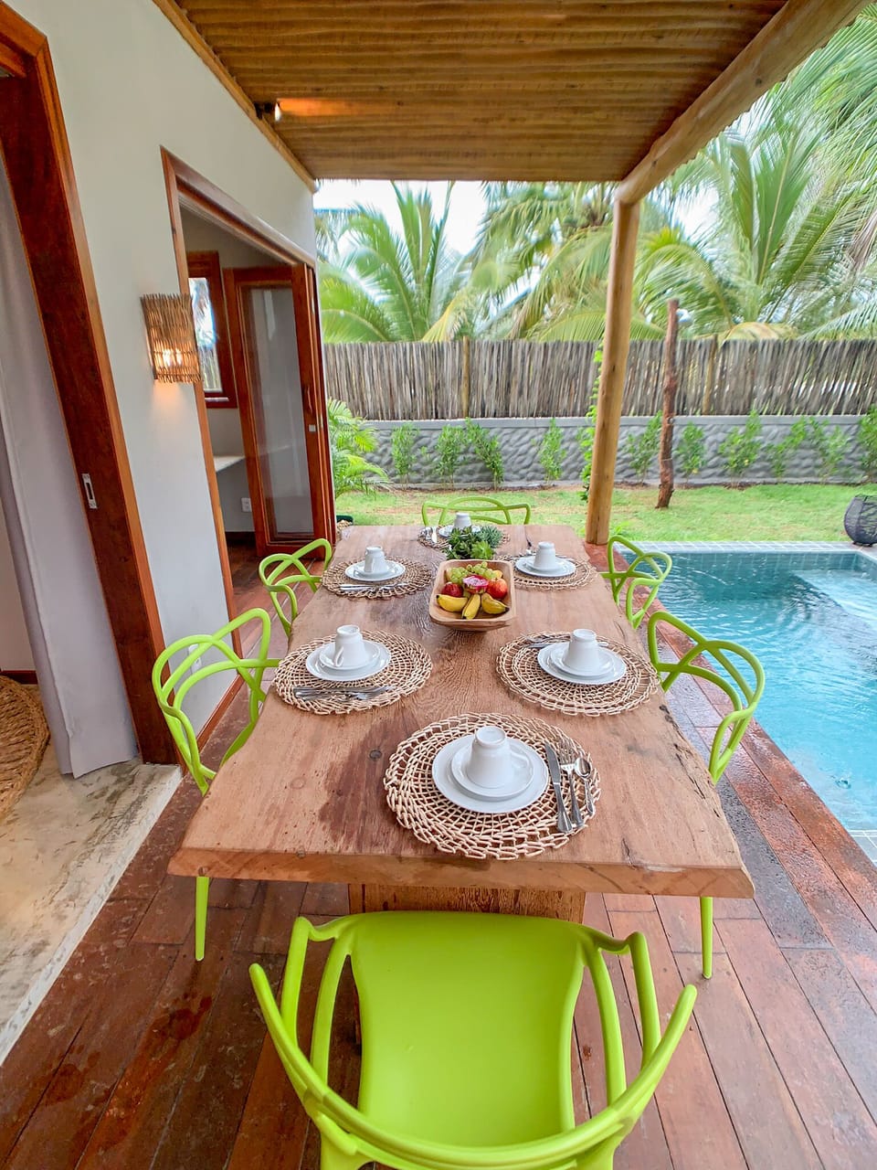 Outdoor dining
