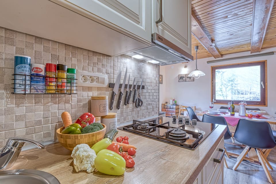 Kitchen amenities