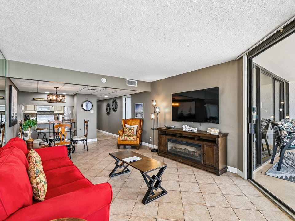 Living Area - Smart TV