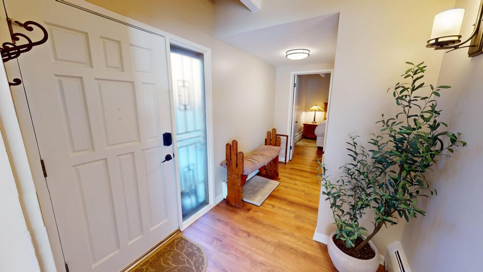 Entry Area with Boot Bench, Gear Racks - Entry Area with Boot Bench, Gear Racks