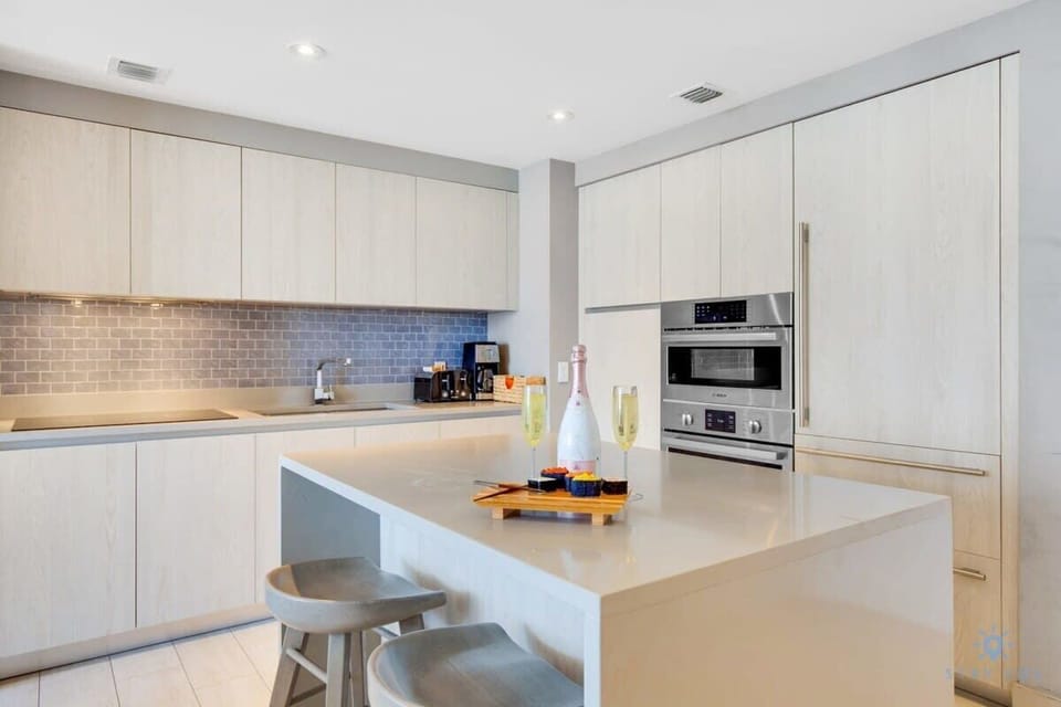 Fully-equipment kitchen